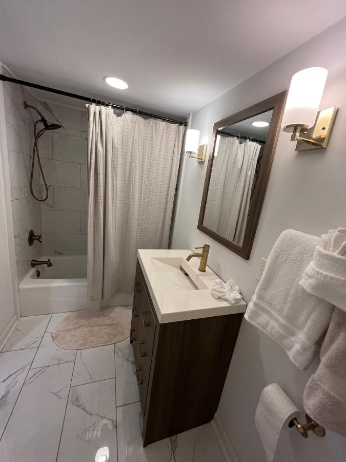 Holiday home Modern 4bd, 3bth